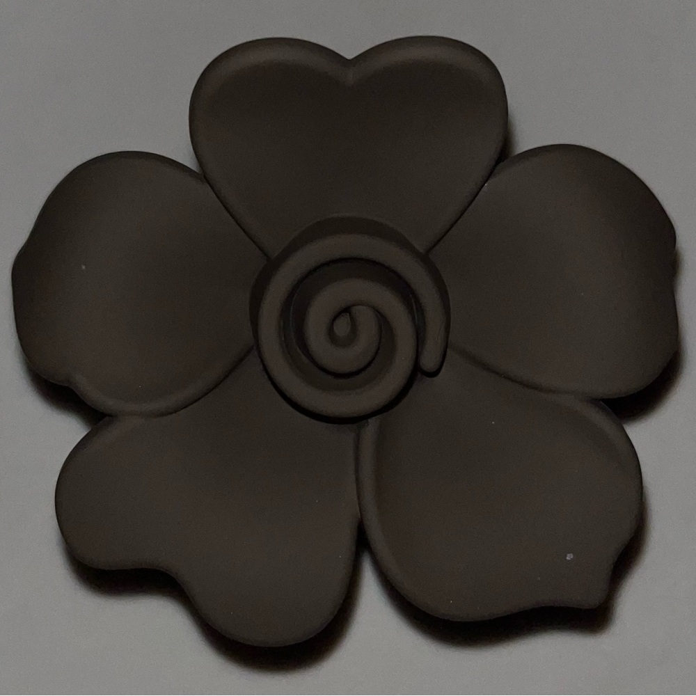 Satin Jumbo Scrunchie Cute Flower Embossed Hair Clip, Hair Accessory Set NWOT - Picture 8 of 9